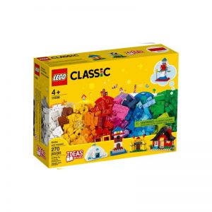 LEGO CLASSIC BRICKS AND HOUSES AGE 4